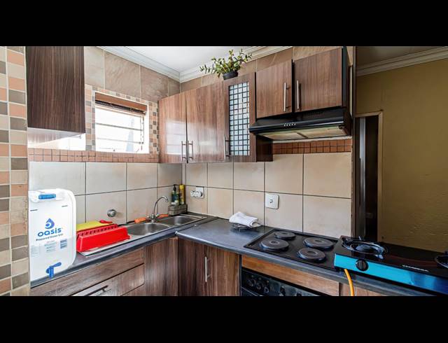 3 BEDROOM TOWNHOUSE FOR SALE IN MULBARTON